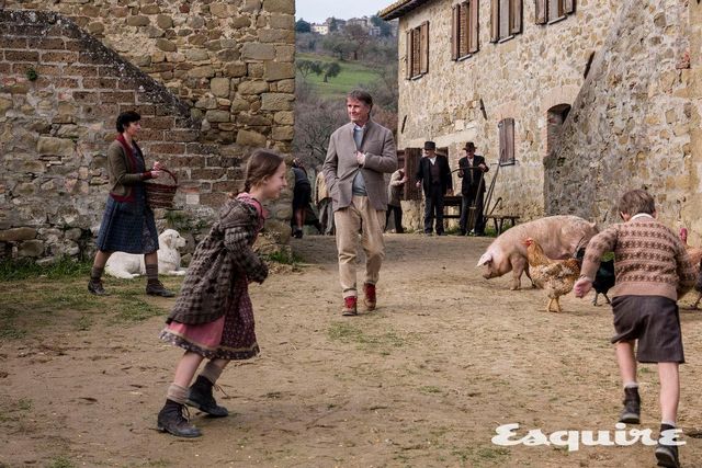 브랜드 창립자인 브루넬로 쿠치넬리의 삶과 이탈리아 장인 정신을 깊이 있게 조명하는 다큐멘터리 영화.