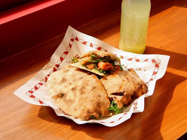 겨울엔 뜨끈한 화덕 샌드위치 '파작' / 출처: 가게 SNS