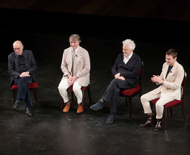 기자간담회에 자리한 감독 주세페 토르나토레, 브루넬로 쿠치넬리, 음악감독 니콜라 피오바니, 주연 배우 사울 난니. 