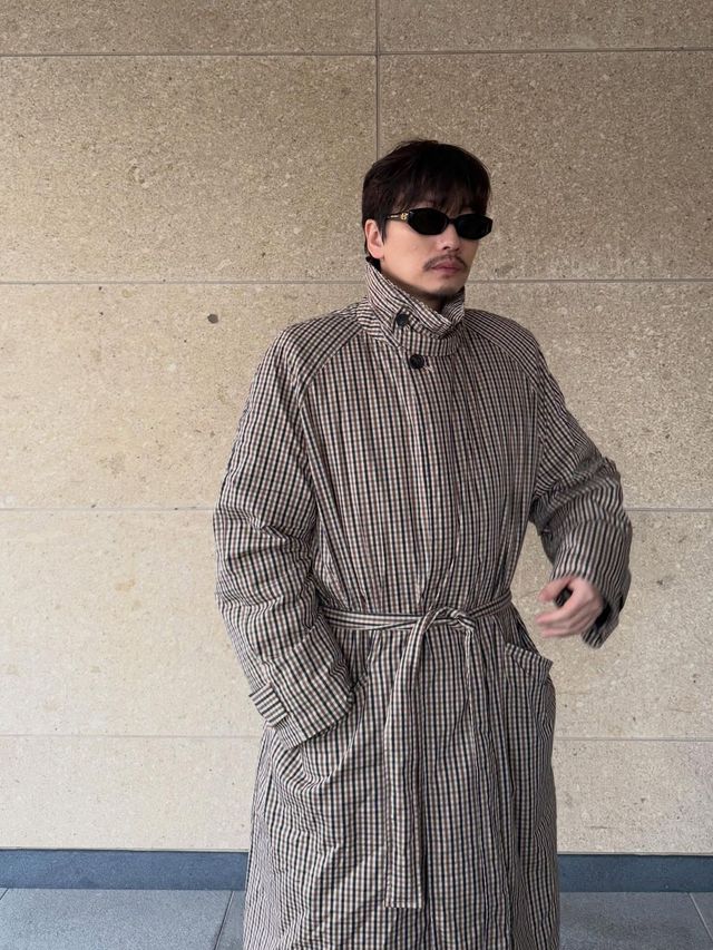 이동휘의 하이넥 재킷 스타일링 | 인스타그램 @dlehdgnl