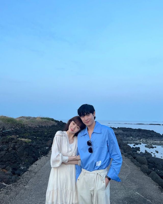 '별똥별' 이성경(@heybiblee)과 김영대(@youngdae0302)