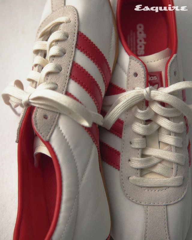 도쿄 W 스니커즈 12만9000원 아디다스 오리지널스.