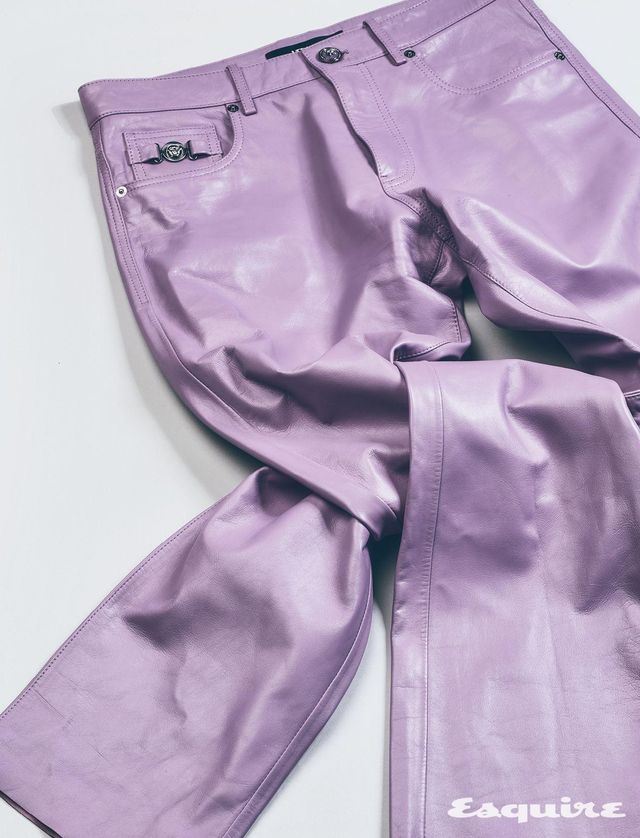 퍼플 레더 팬츠 가격 미정 베르사체. 