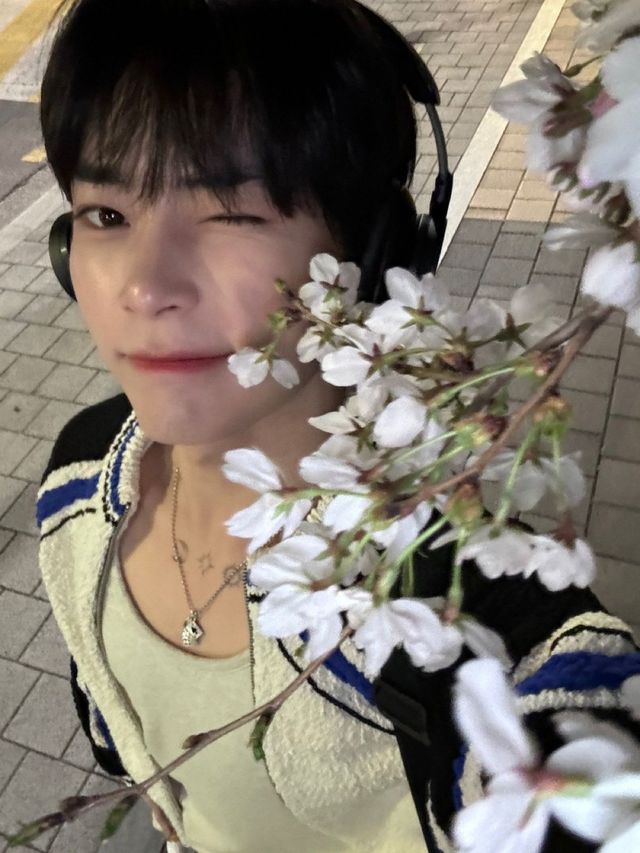 제로베이스원 성한빈(@zb1official)