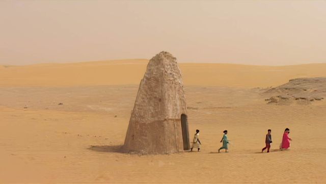 와엘 샤키, ‘텔레마치 쉘터’, 스틸 이미지, 2008, 단채널 비디오, 사운드, 4분 26초.