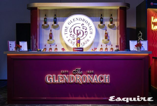 행사장에서 운영된 ‘더 글렌드로낙’ 칵테일 바 부스. 