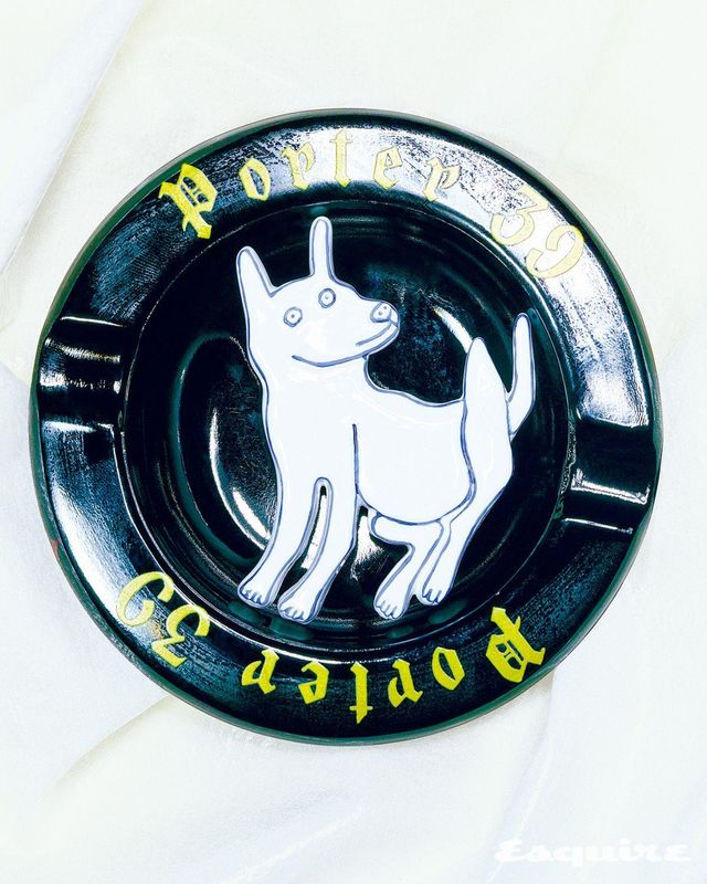 블루 세라믹 도그 브로치 가격 미정 디올 맨.