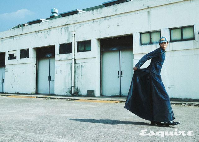 익스트림 리햅 데님 코트 가격 미정 디젤. 레더 패치 데님 트러커 캡 11만9000원 폴로 랄프 로렌. 부츠 에디터 소장품.