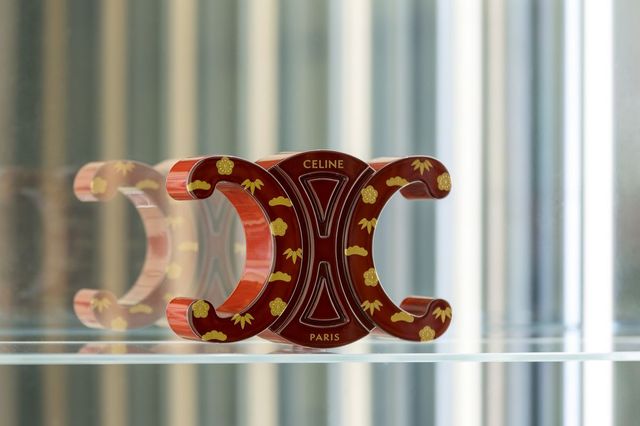 버밀리온 트리옹프 우루시 BY 히코주 마키에