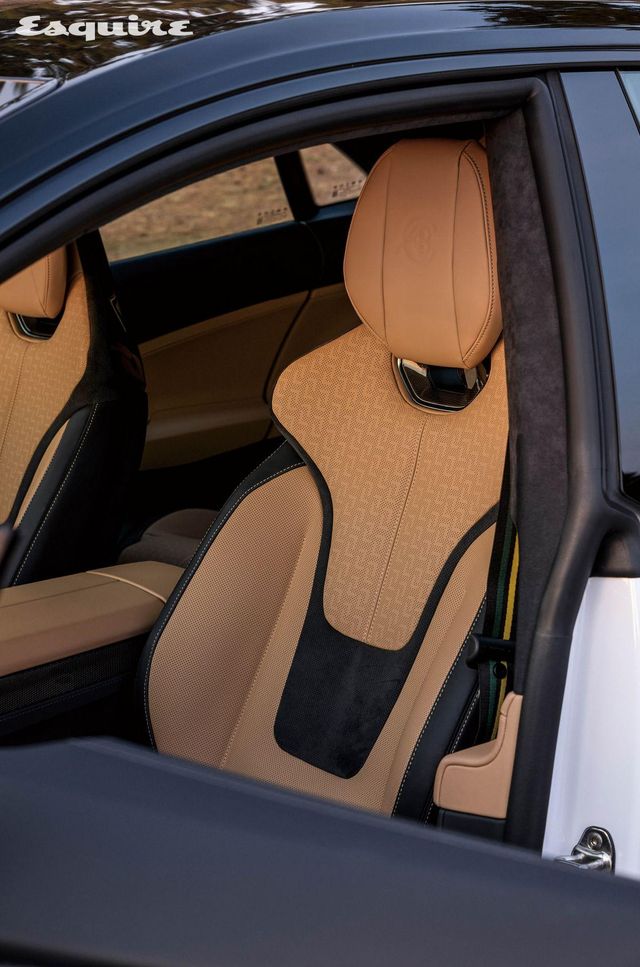 한눈에 보아도 고급스러움이 느껴진다. 2열 시트도 마찬가지다. 