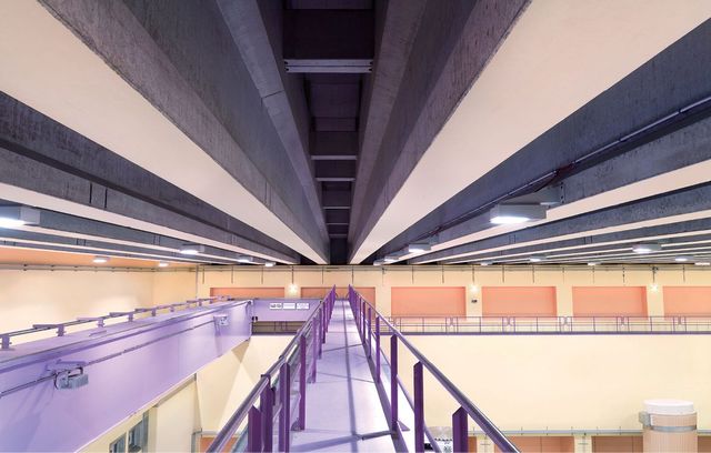 스위스 뷔렌링겐에 있는 ZWILAG 방사성 폐기물 중간보관시설. ZWIBEZ는 스위스에서 활성화된 두 번째 시설이다. 