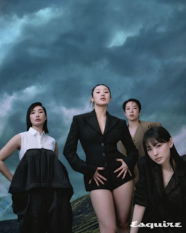 (립제이) 톱, 팬츠 모두 사카이. (리정) 보디슈트 마이클 코어스. (효진초이) 재킷, 베스트, 팬츠 모두 본봄. (노제) 드레스 에스알브이씨 by 샘플라스.