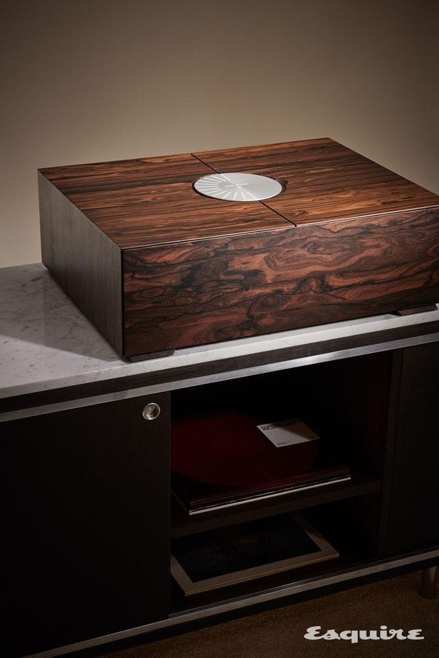 뱅앤올룹슨 베오그램 4000C 생로랑 리브 드와 에디션. 