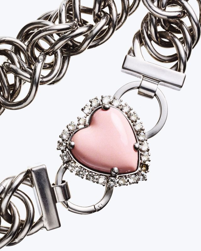 로고 패치 삭스 가격 미정 미우미우.