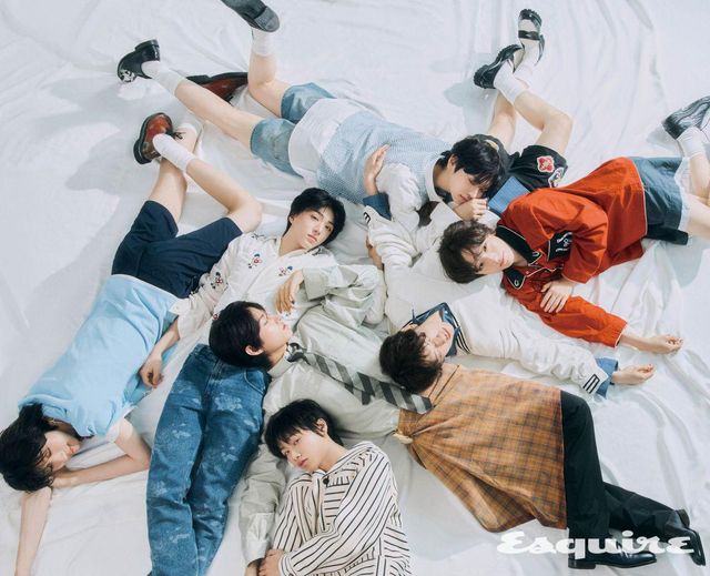  (원빈) 블루 티셔츠 MEDM. 슈즈 슈프림. 이너 티셔츠, 팬츠 모두 스타일리스트 소장품. (유찬) 슬리브리스 톱 겐조. 팬츠 프라다. 셔츠 스타일리스트 소장품. (세민) 셔츠 보디. 슈즈 마치스튜디오. 팬츠 스타일리스트 소장품. (준혁) 셔츠 보디. 팬츠 어네스트 W. 베이커. (용훈) 셔츠, 팬츠, 타이 모두 펜디. 스커트 에곤랩. 슈즈 페라가모. (민재) 톱, 팬츠 모두 엔초비. 셔츠 STU. (성현) 재킷 잉크. 