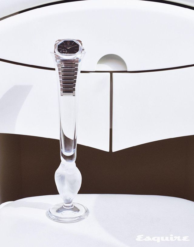 40mm 엑스트라 씬 케이스에 BVL 138 칼리버를 탑재한 옥토 피니씨모 오토매틱 워치 1950만원 불가리.