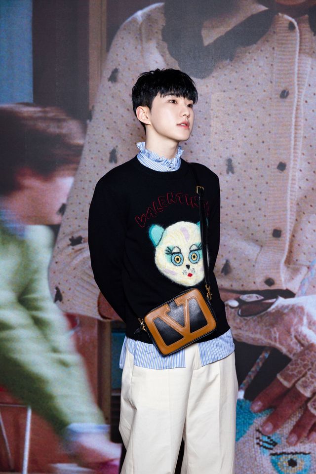 메종 발렌티노 2025 가을 컬렉션 팝업, 세븐틴 호시