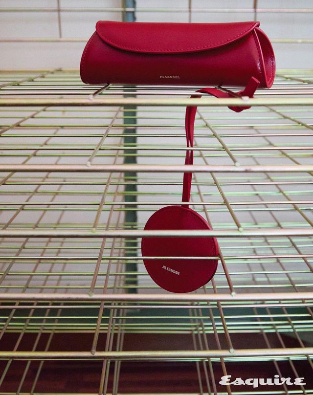 카놀로 선글라스 케이스, 미러 케이스 모두 가격 미정 질 샌더.