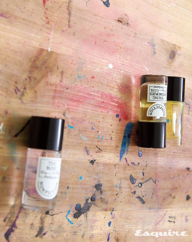 플라워 테마의 더 로즈, 영 메모리즈, 브와 드 일랑 플로럴 오 드 퍼퓸 미니 콰르텟 세트 10mL/가격 미정 논픽션.