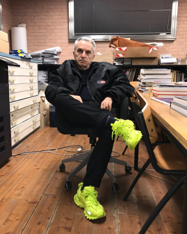 그냥 있었은. 딱히 출근해서 뭘 하진 않았은./ 출처 발렌시아가 공식 SNS