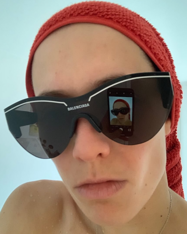 사실 그냥 오늘의 출근 셀피 찍는 중/ 출처 발렌시아가 공식 SNS