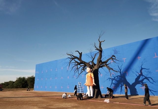 렌즈 종류와 촬영 거리 등을 달리하면서 시즌 1보다 영희가 더 무섭고 괴상해 보이도록 표현했다.