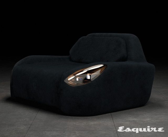 실제로 불이 들어오는 헤드램프와 고성능 차량에 자주 쓰이는 디나미카 스웨이드를 사용한 헤드라이트 카우치 가격 미정 미스치프.