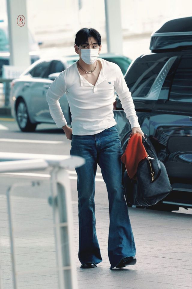 방탄소년단(@bts.bighitofficial) 뷔(@thv)