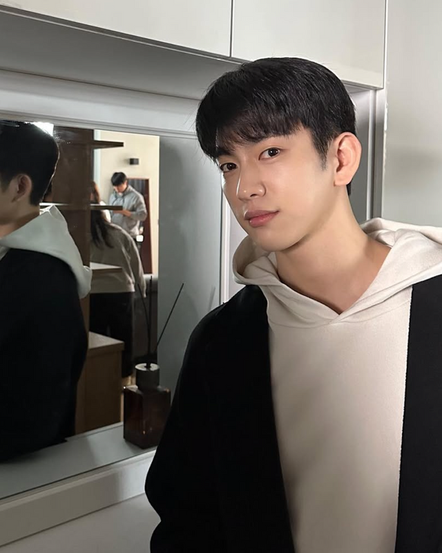 인스타그램 @jinyoung_0922jy