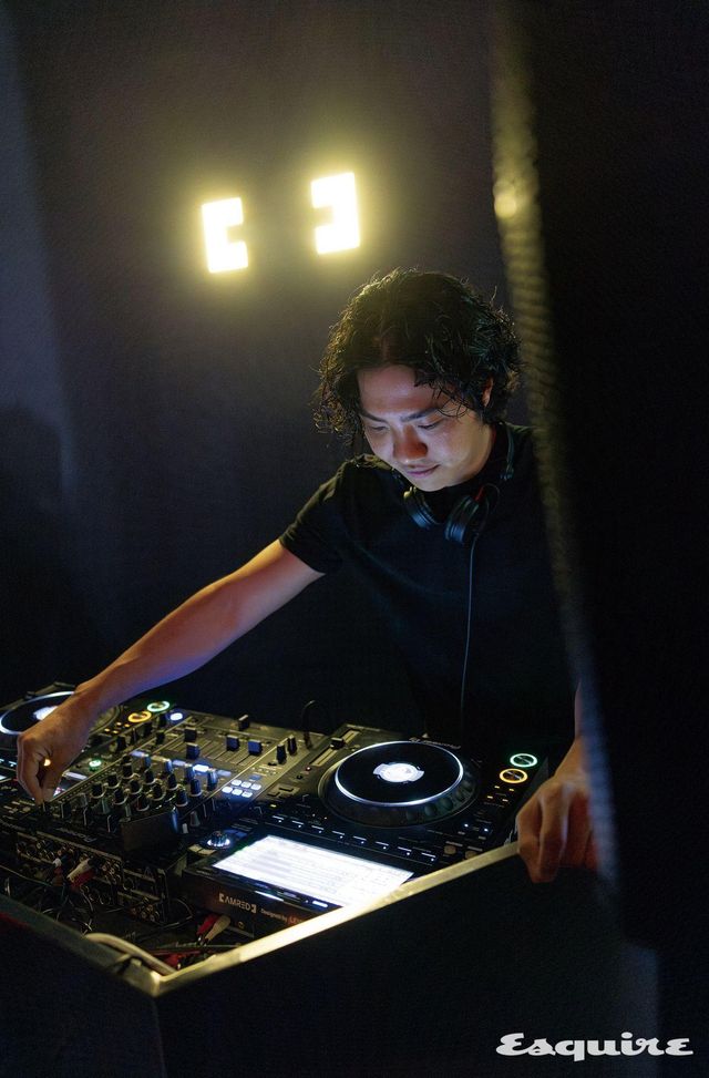 MEN'S XYCRET CLASS가 끝난 뒤 시작된 디제잉.