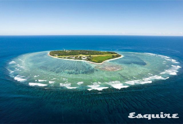 하늘에서 내려다본 레이디엘리엇 아일랜드의 전경. 오전에 입도해 오후에 출도하는 정기 항공편이 있다. 