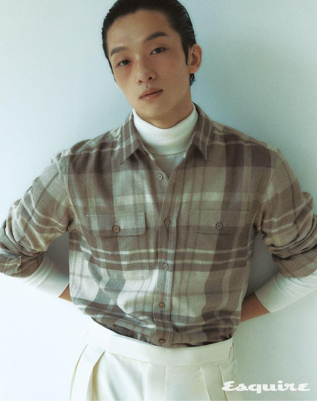 플레이드 셔츠 240만원대, 톱 가격 미정, 팬츠 110만원대 모두 랄프 로렌 퍼플 라벨. 