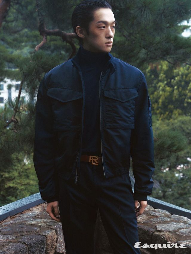 재킷 480만원대, 톱 가격 미정, 팬츠 110만원대, 벨트 가격 미정 모두 랄프 로렌 퍼플 라벨. 