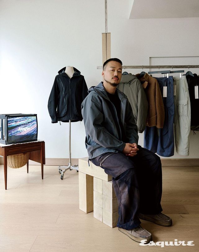 3L 고어텍스 재킷 코오롱스포츠 x 지용킴, 팬츠, 신발 모두 본인 소장품.