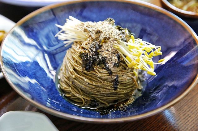 봉평메밀 미가연의 대표메뉴 '미가연' 들기름 향을 가득 담았다. I 이미지 출처: 네이버 플레이스 미가연