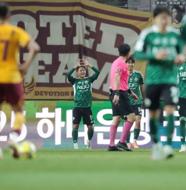 이승우는 주로 상대 수비의 집중력을 흔드는 역할로 투입되곤 한다. / 출처: 이승우 공식 인스타그램