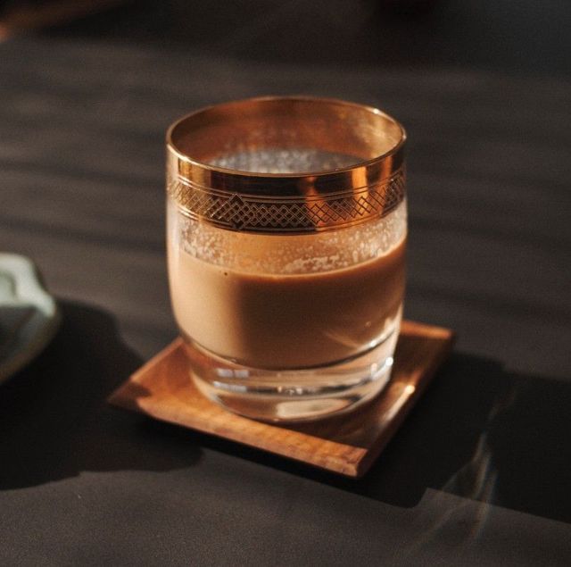 필요의 방의 짜이는 즉석에서 끓여준다. / 출처: 필요의 방 인스타그램