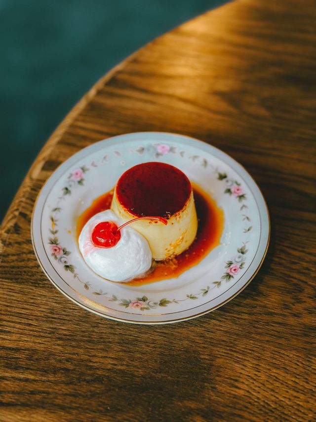 인기 메뉴인 푸딩은 기본 스타일부터 파르페, 아라모드 등으로 변주한 메뉴까지 폭넓게 즐길 수 있다. / 출처: 킷사고구마 네이버지도 업체 제공