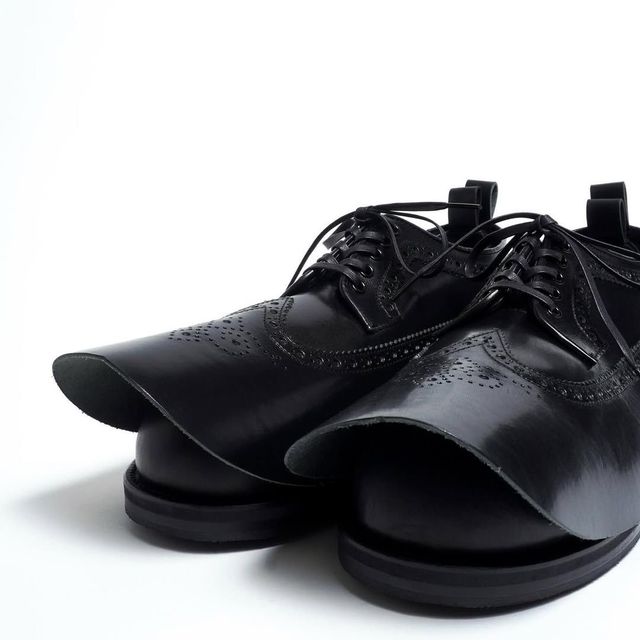 꼼데가르송 옴므 플러스와의 협업한 키즈러브게이트 슈즈 / 이미지 출처: 인스타그램(@kidslovegaite).