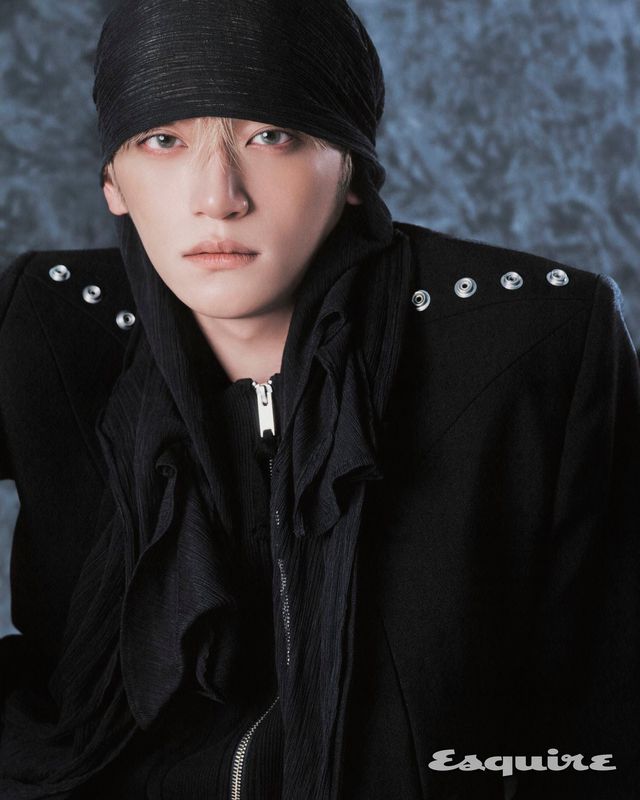 웹 인터뷰 안에서만 볼 수 있는 재하의 에스콰이어 화보 B컷