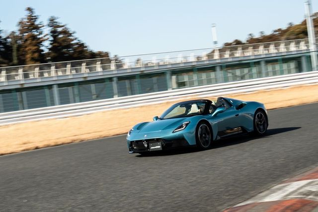 3.0L V6 네튜노 엔진을 탑재하여 최고 출력 630마력, 최대 토크 720Nm를 발휘하는 미드십 슈퍼카