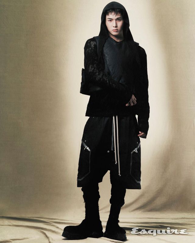 휘브 'ROCK THE NATION' 앨범 발매 기념 유건 화보