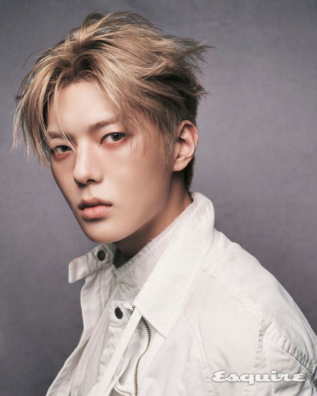 웹 인터뷰 안에서만 볼 수 있는 이정의 에스콰이어 화보 B컷