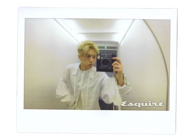 에스콰이어와 만나 컴백 앨범 'ROCK THE NATION'과 관련해 인터뷰를 진행한 이정