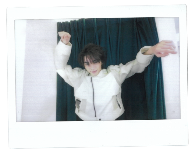 휘브 진범 사인 폴라로이드 이벤트