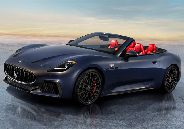 3.0L V6 네튜노 트윈터보 엔진을 탑재해 최고출력 550마력(hp), 최대토크 66.3kg.m, 제로백 3.6초의 고성능을 발휘하는 4인승 컨버터블