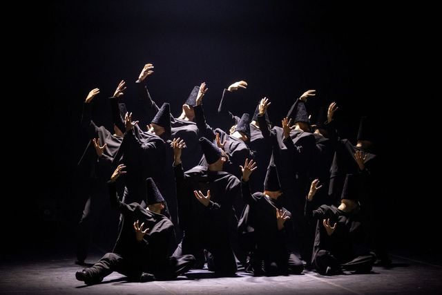 <바이 바이 베이비 블랙버드>는 부재와 기억, 그리고 존재의 여운을 섬세하게 포착한 시적 무대이다. / 출처: 바이브컴퍼니 제공