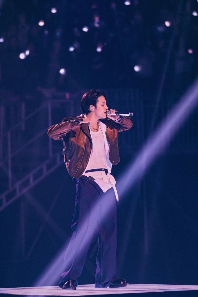 인천 공연에서 무대 위 민규