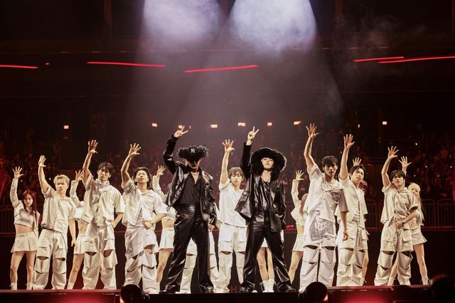 세븐틴 에스쿱스X민규 CxM [DOUBLE UP] LIVE PARTY 오프닝 무대에서