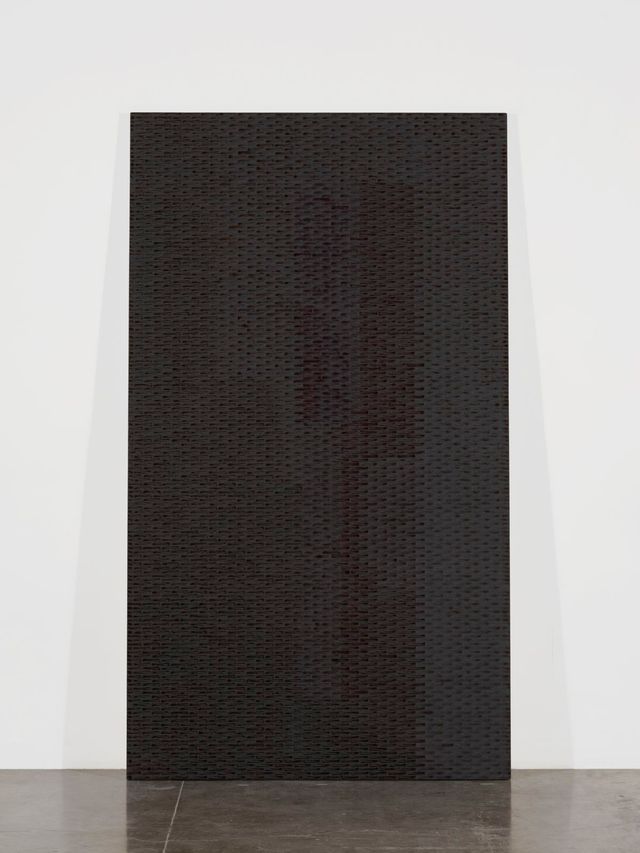 마리아 타니구치. 무제. 2024. 캔버스에 아크릴릭 그리고 연필. 213 x 121 cm작가및타데우스로팍갤러리,런던•파리•잘츠부르크•밀라노•서울제공 © Maria Taniguchi사진: 닐 오시마